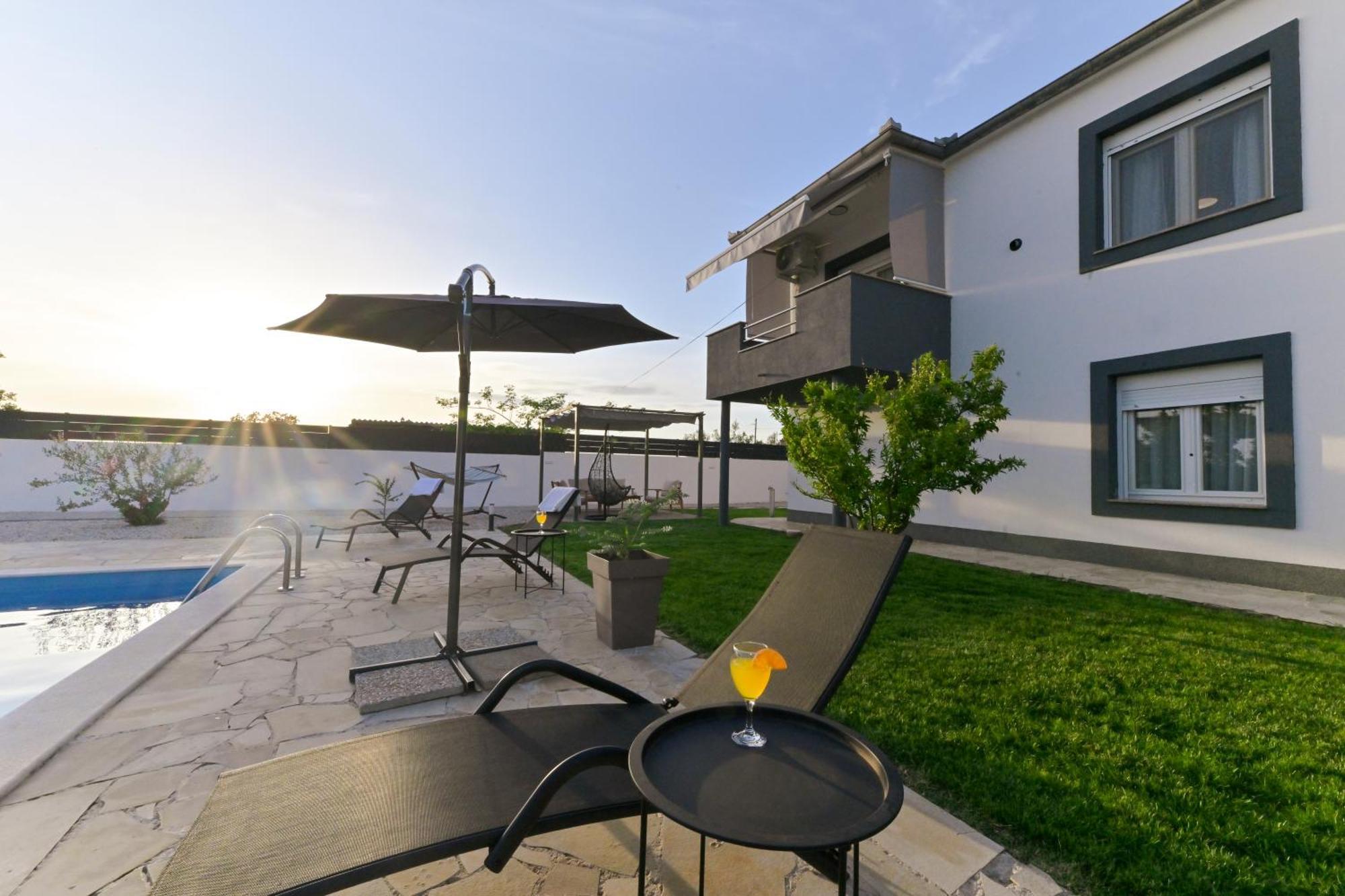 Apartment Amelie - With Pool And Sauna! Galovac (Zadar) Exterior foto