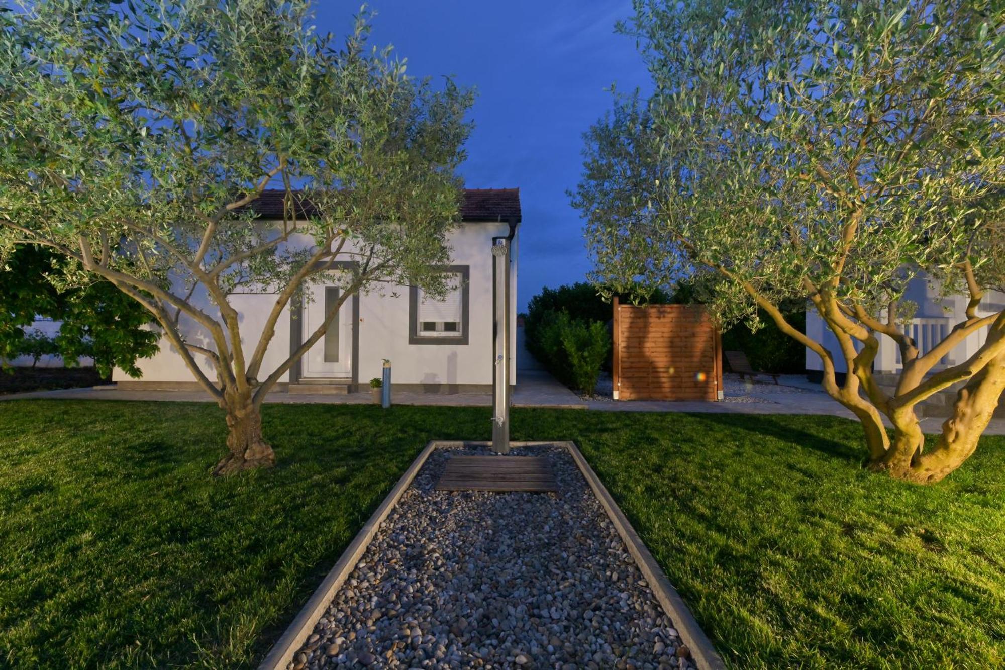 Apartment Amelie - With Pool And Sauna! Galovac (Zadar) Exterior foto