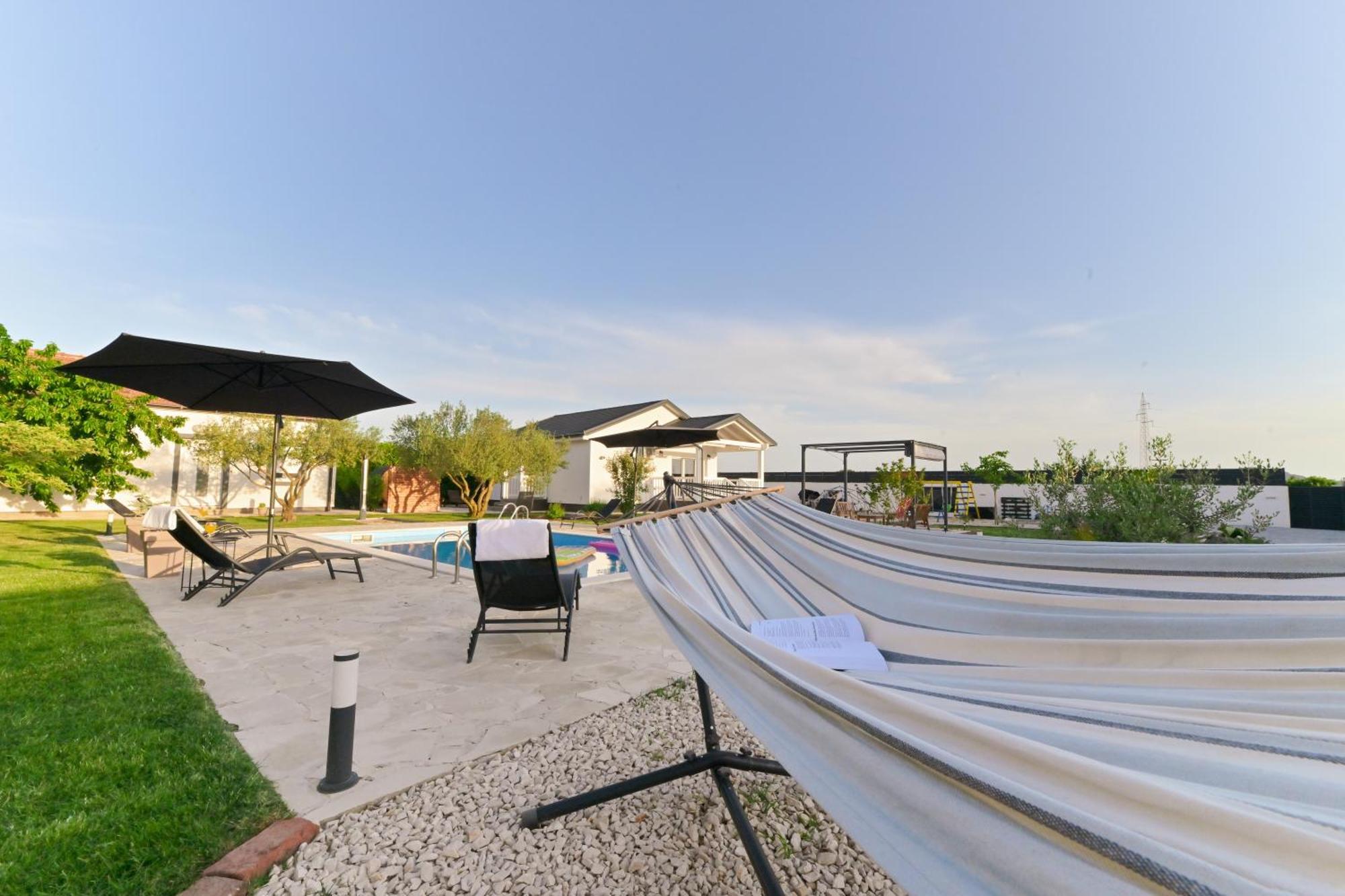 Apartment Amelie - With Pool And Sauna! Galovac (Zadar) Exterior foto