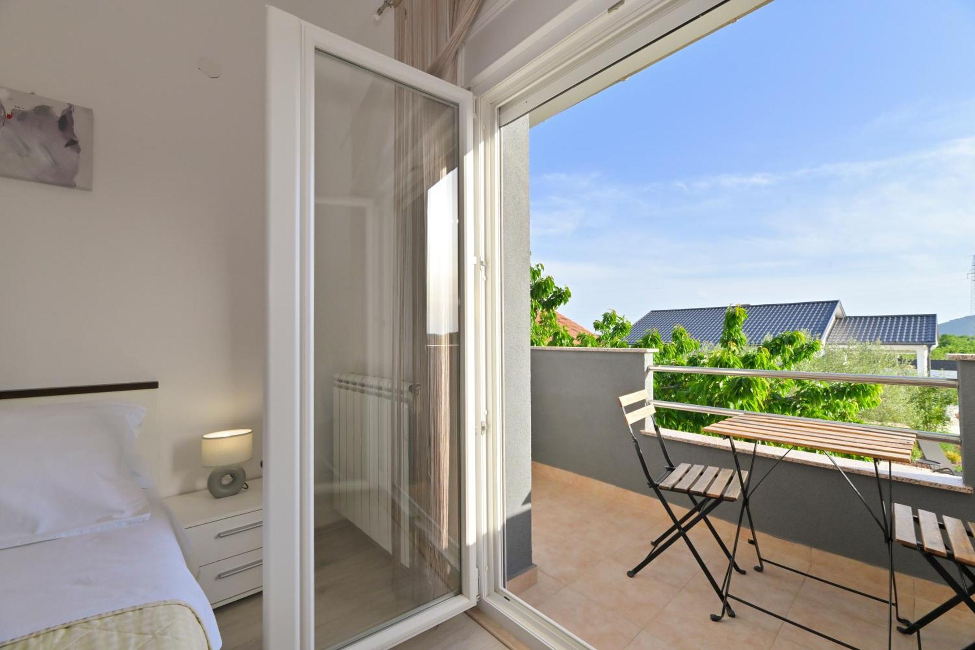 Apartment Amelie - With Pool And Sauna! Galovac (Zadar) Exterior foto