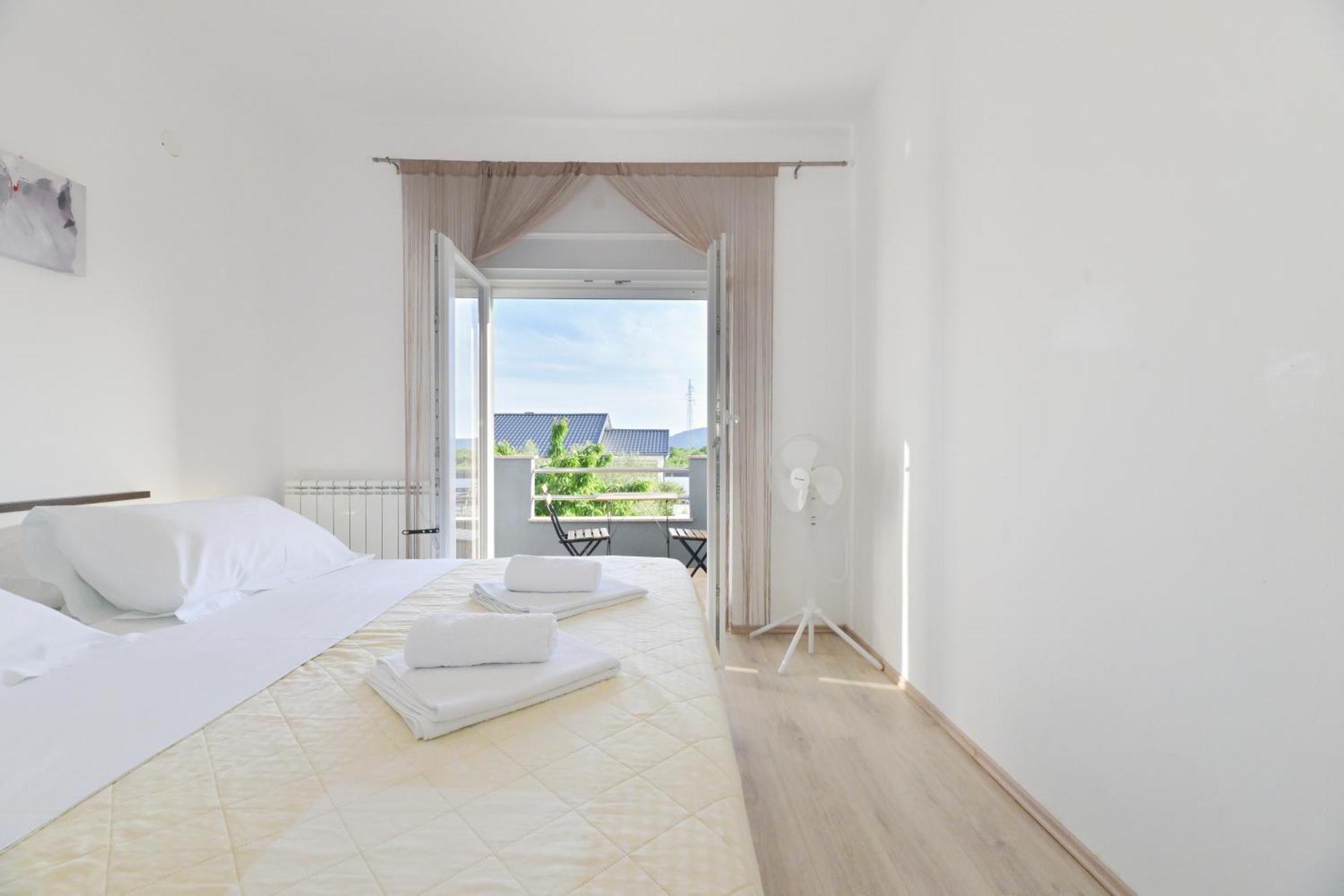 Apartment Amelie - With Pool And Sauna! Galovac (Zadar) Exterior foto